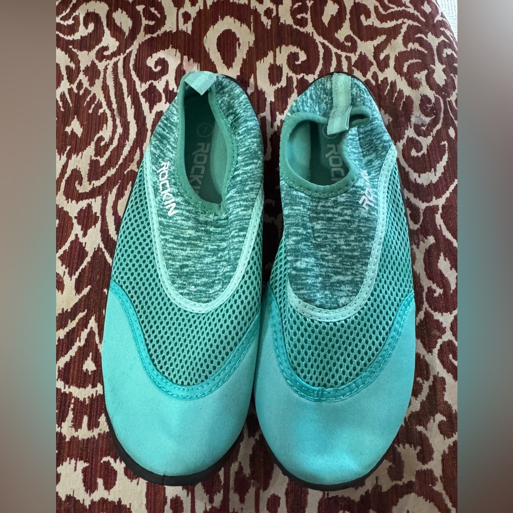 Women’s Rockin Water Shoes - Teal size  7